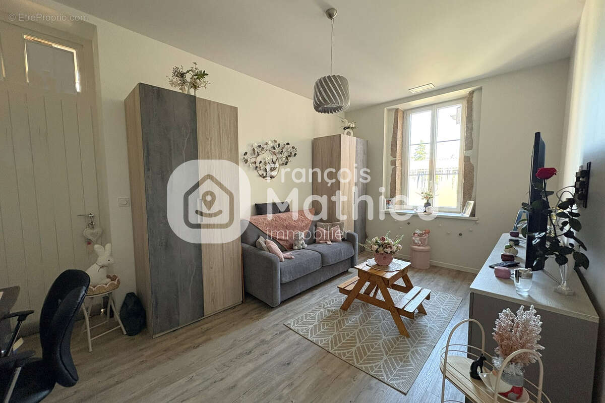 BOULIGNEUX - Propriété de caractère sur 2 211 m2 de terrain - photo 17