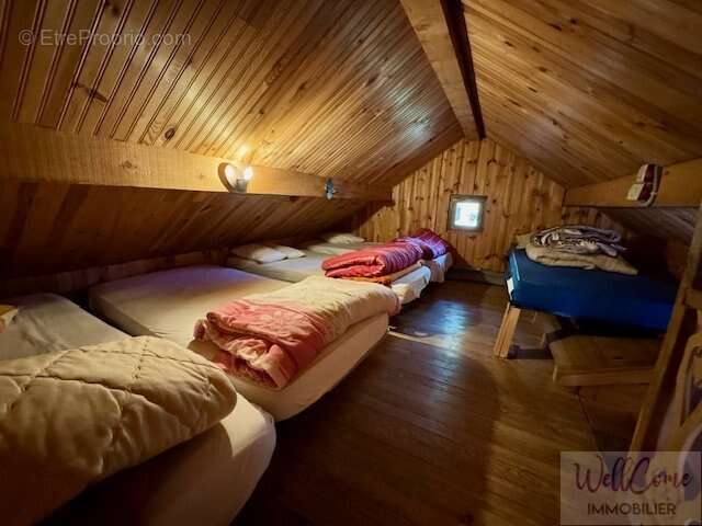 Maison à ALBIEZ-MONTROND