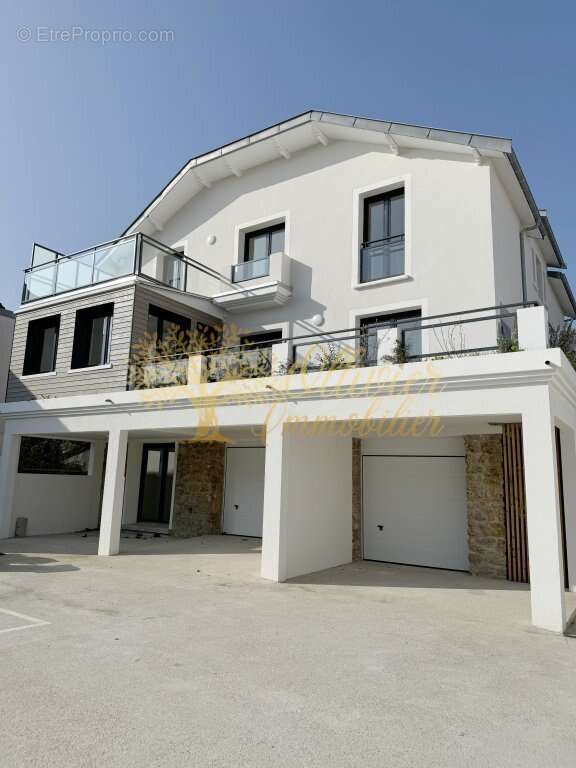 Appartement à LE PERREUX-SUR-MARNE