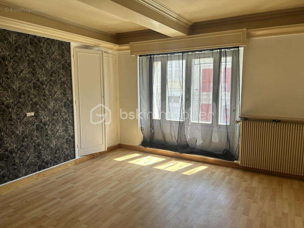 Maison de ville de 102 m² avec cour, dépendance et garage - photo 3