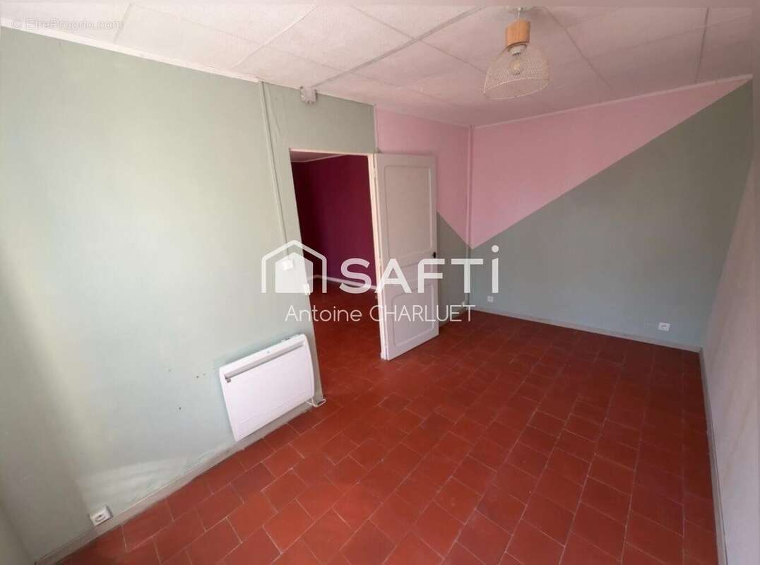 Photo 4