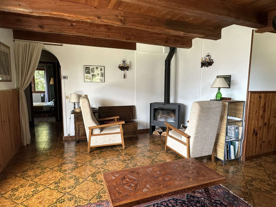 Propriété au coeur de la nature 5 pièces sur 3355m2 de terrain - photo 7
