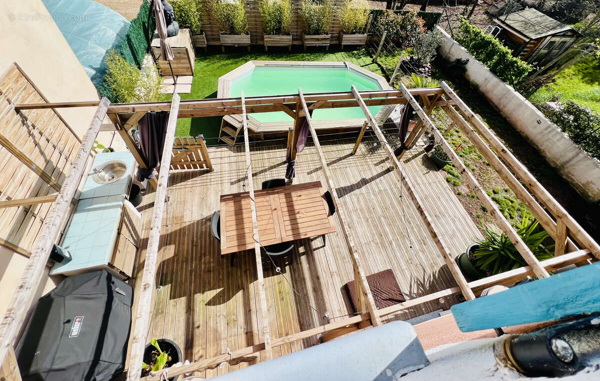 Vente villa T4 de 90m2 avec piscine sur un terrain de 206m2 - photo 4