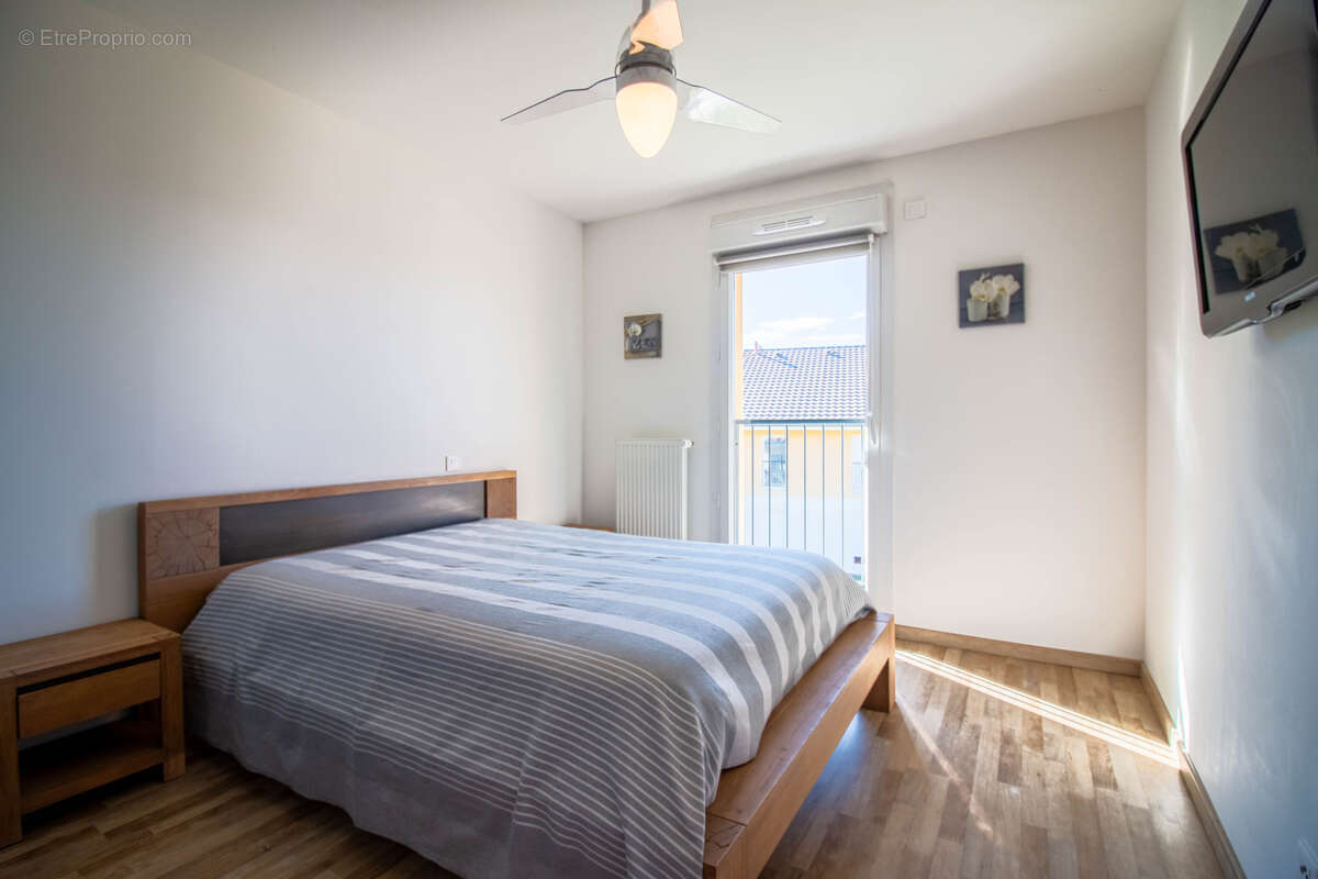 Appartement à CRUSEILLES