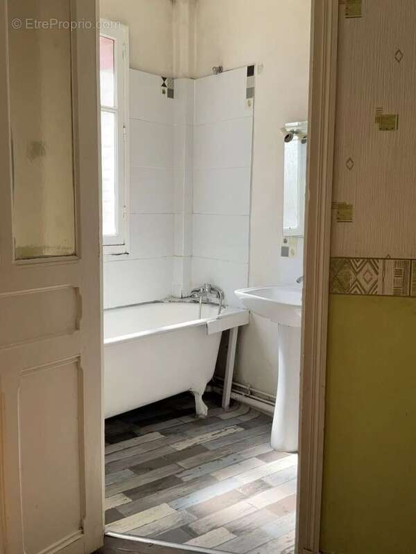 Appartement à PARIS-14E