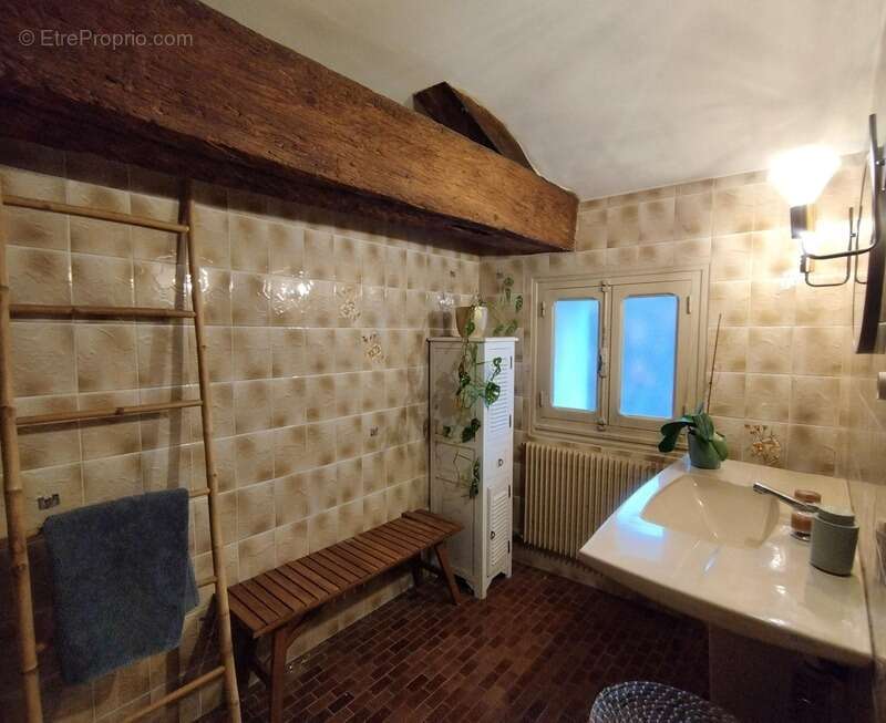 Maison à CHAZELLES
