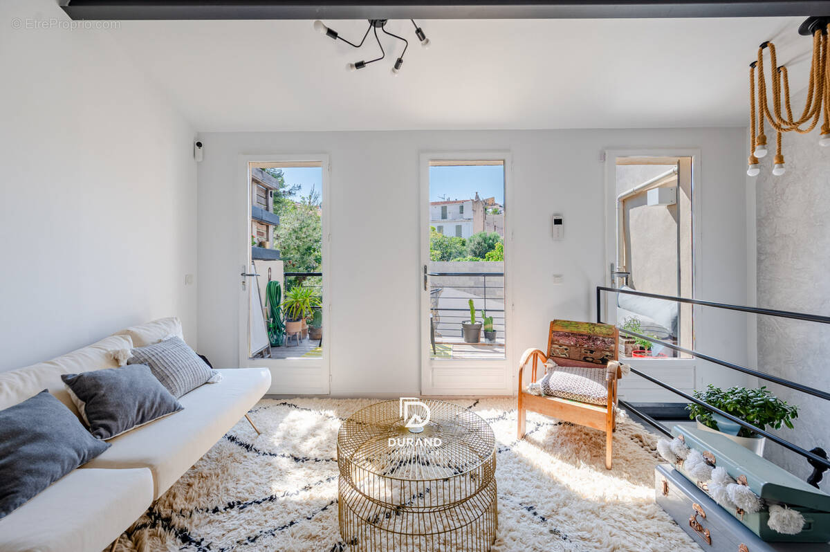 Appartement à MARSEILLE-6E