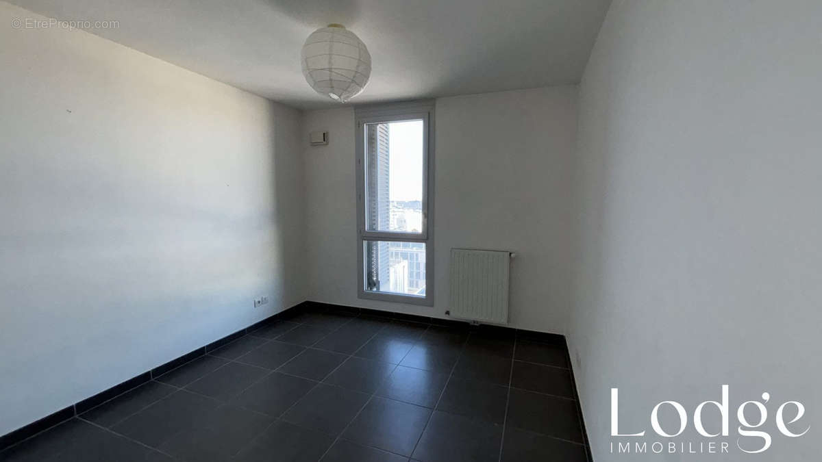 Appartement à MARSEILLE-3E