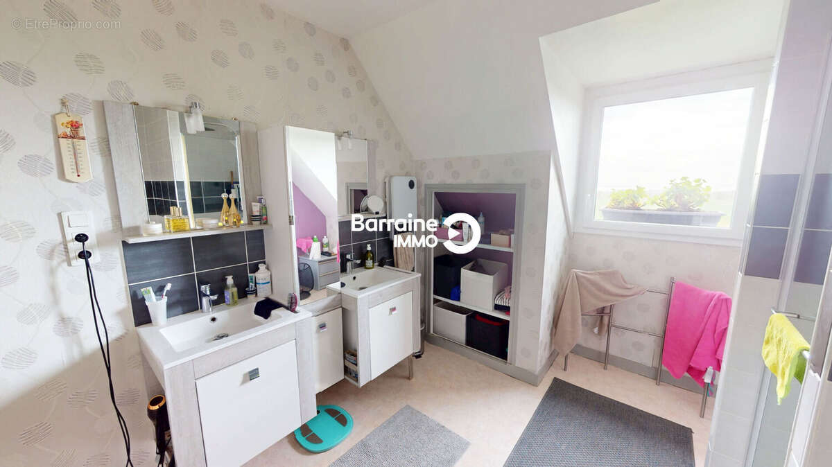 Maison à PLOUGONVELIN