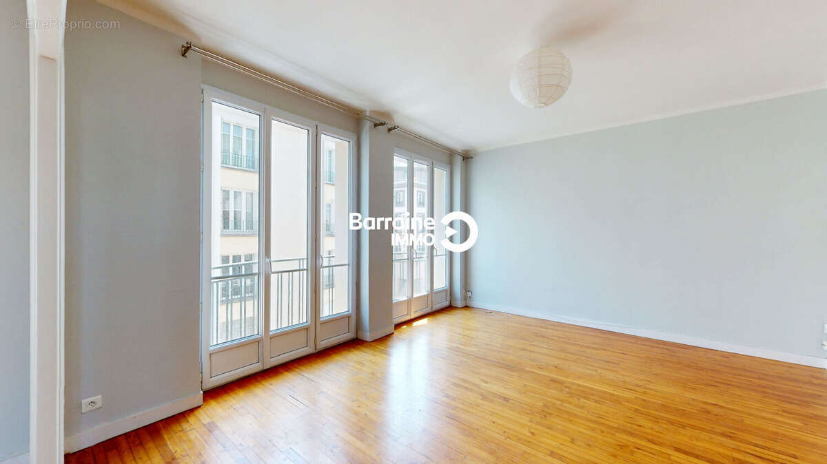 A vendre barraine immo - appartement t4 lumineux avec balcons en plein coeur du quartier siam à brest - photo 3