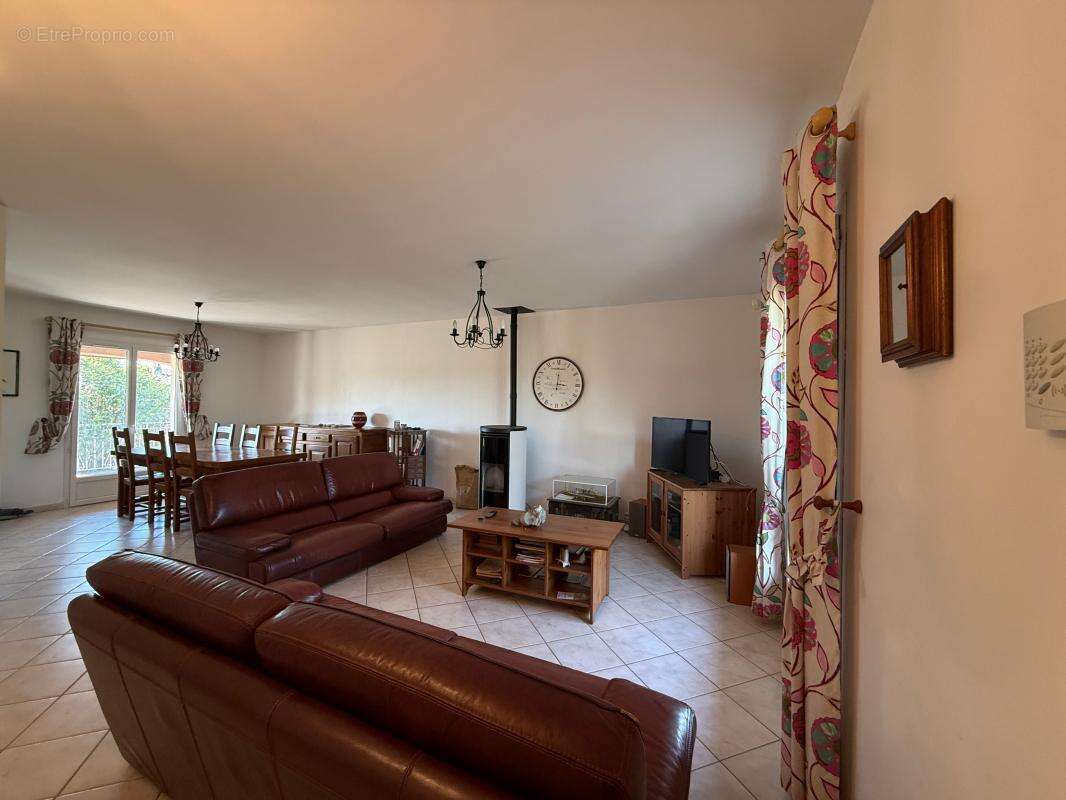 Maison à LABLACHERE