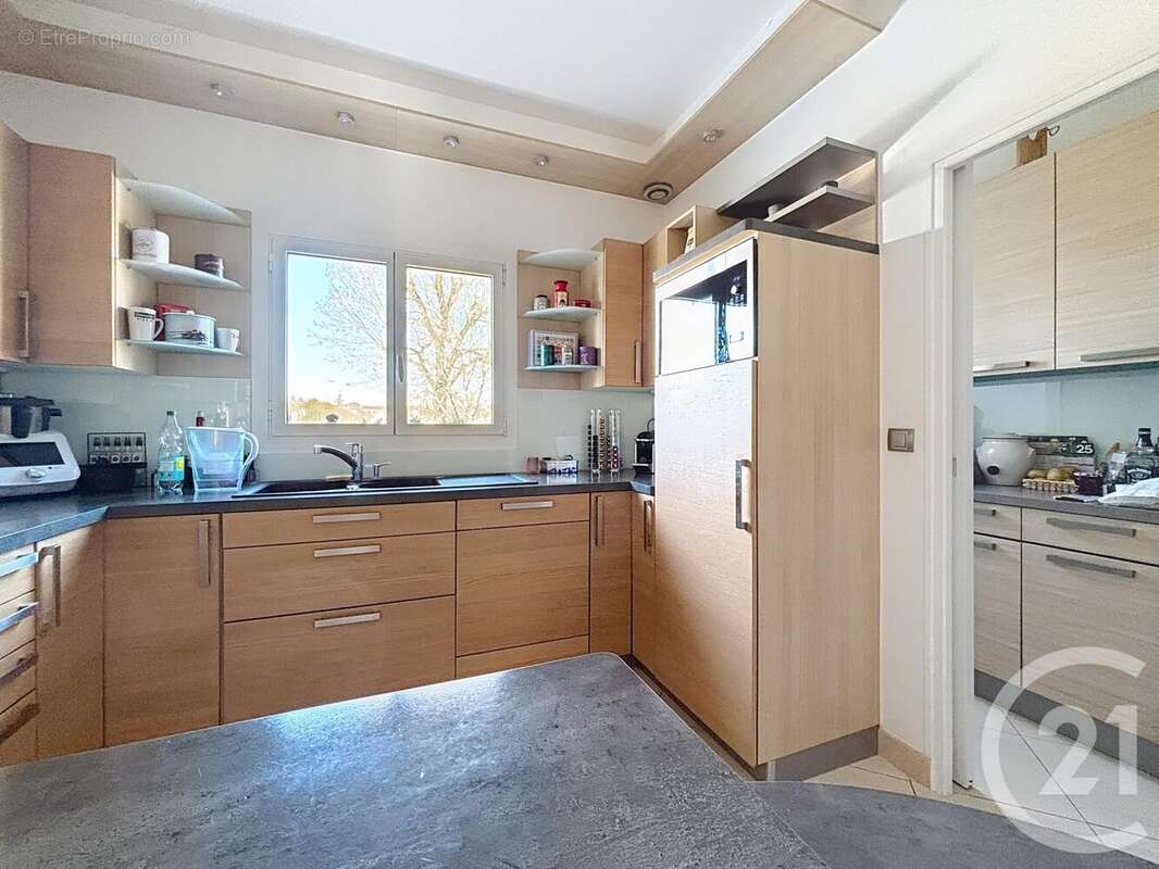 Maison à VAUX-LE-PENIL