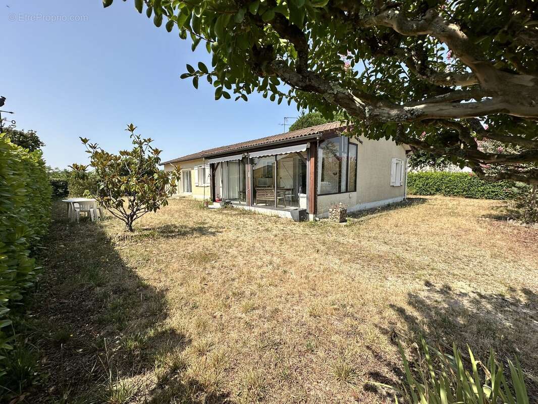 Maison 134 m² à Toulenne  - photo 3