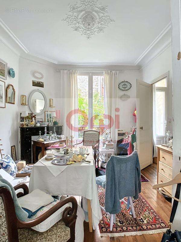 Maison à ISSY-LES-MOULINEAUX