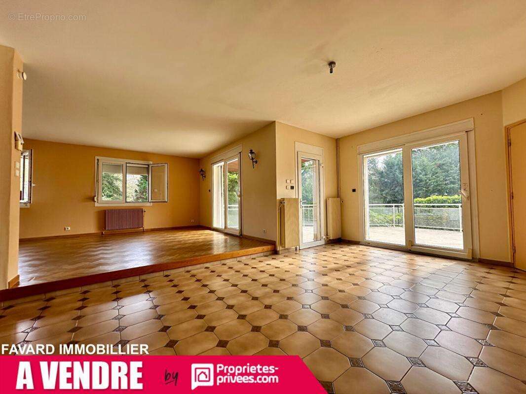 Grande maison familiale 238 m² - 7 chambres - jardin & garages - Brive-la-Gaillarde - photo 5