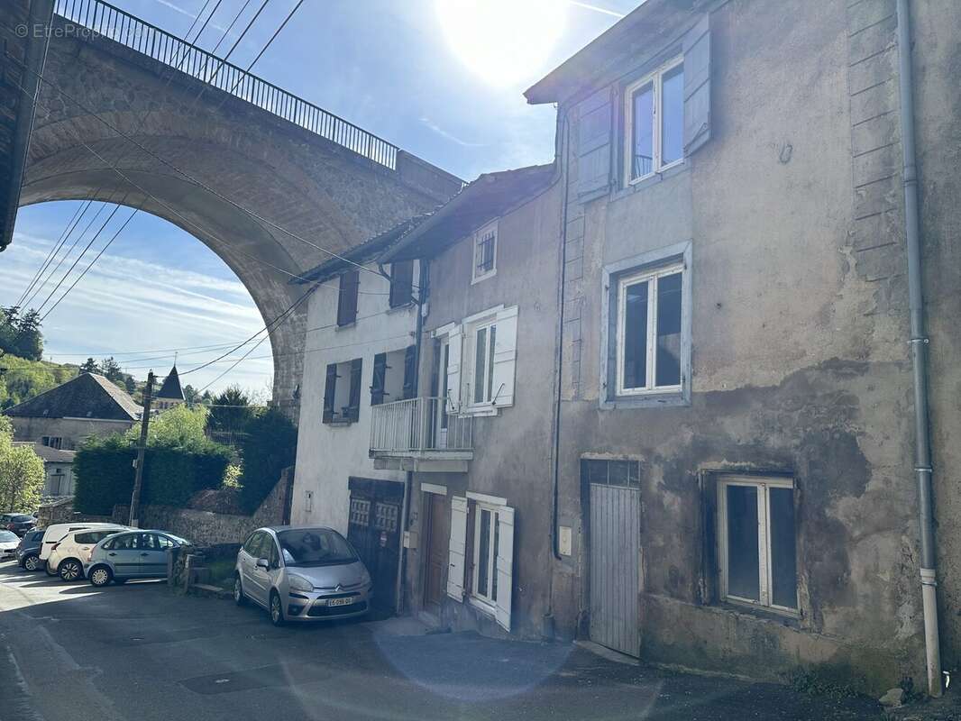 Maison à BEAUJEU