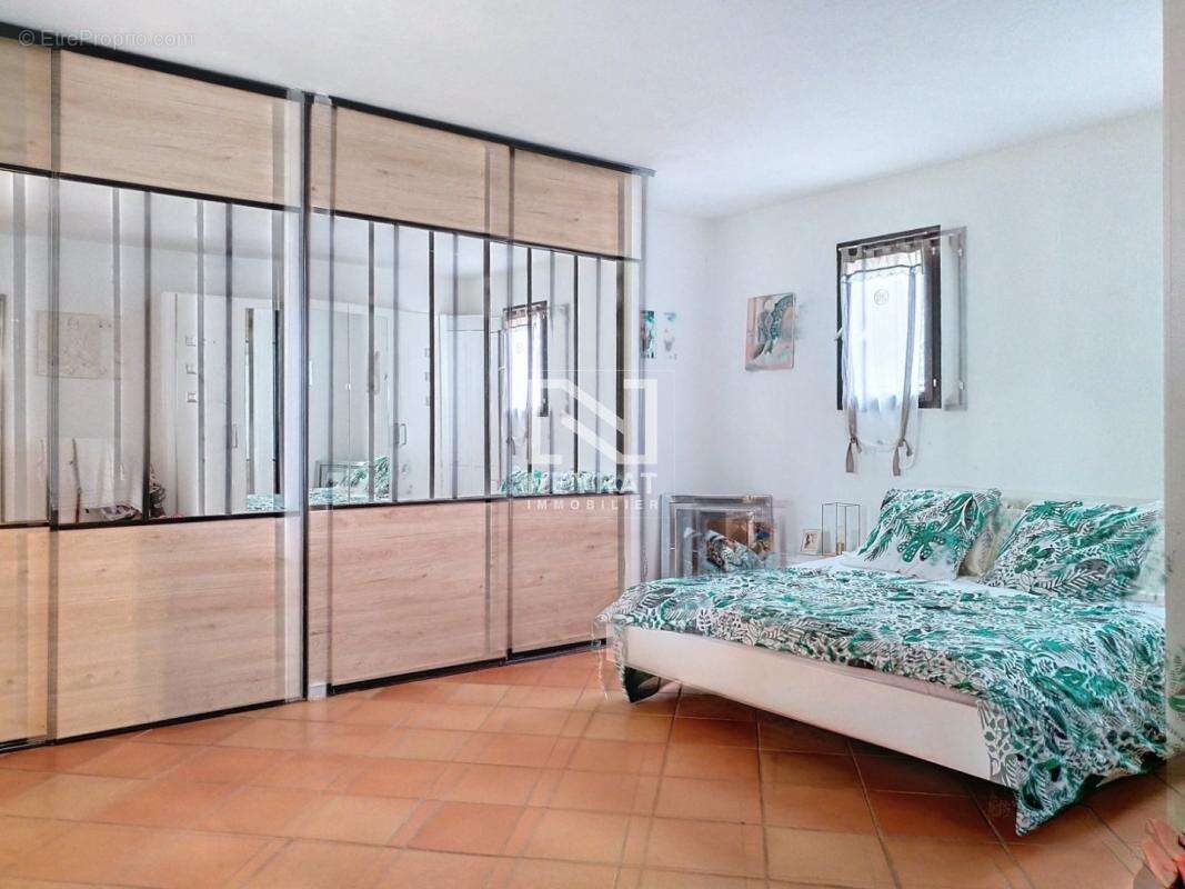 URGENT - A FAYENCE Villa sur terrain d'1 ha environ - Piscine - photo 12