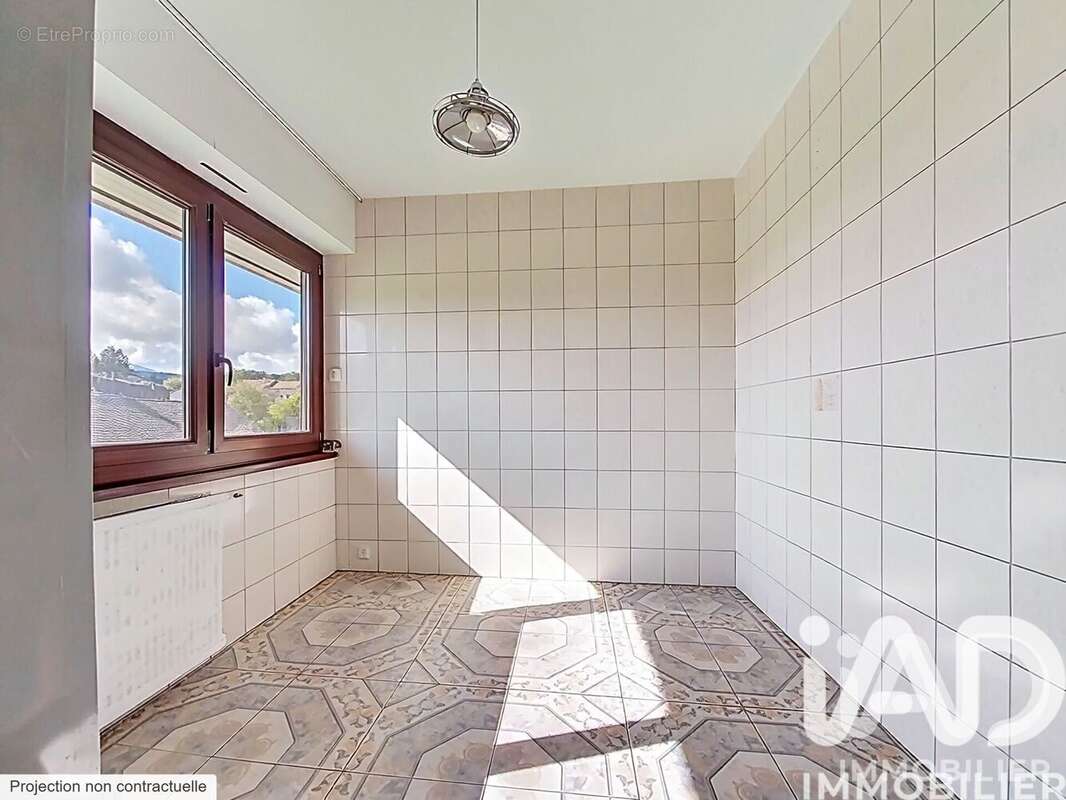 Appartement 76 m² à La Roche-Sur-Foron  - photo 7