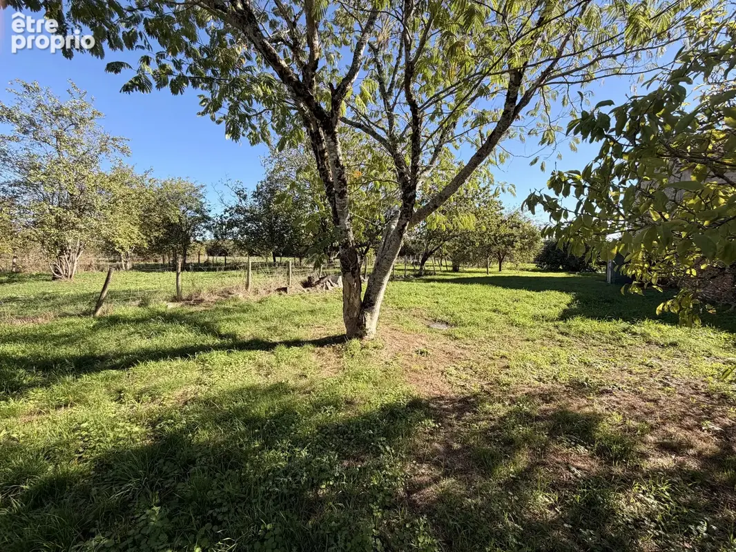 Charmante maison de campagne avec vue sur la vallée et jardin de plus de 800 m² - photo 18