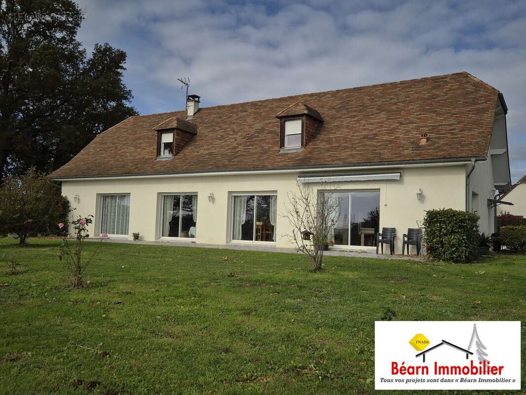 Maison à SAUVETERRE-DE-BEARN