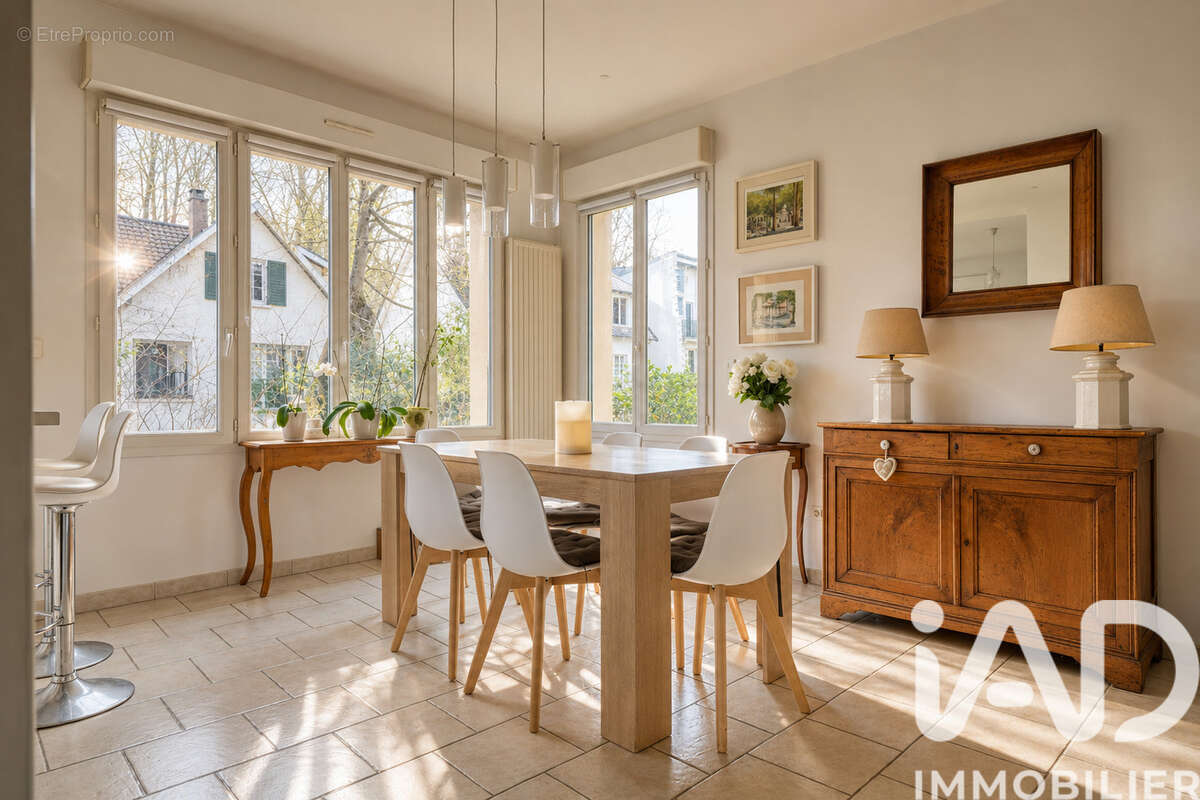 Photo 2 - Maison à MARLY-LE-ROI