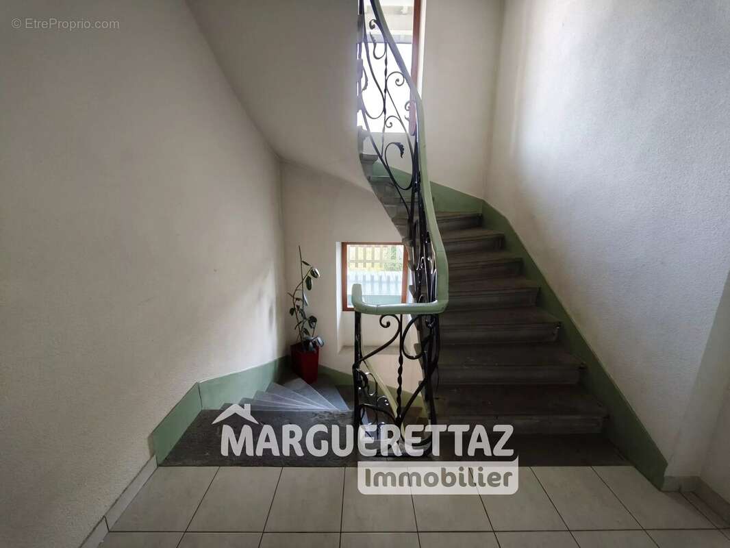 Appartement à LA ROCHE-SUR-FORON