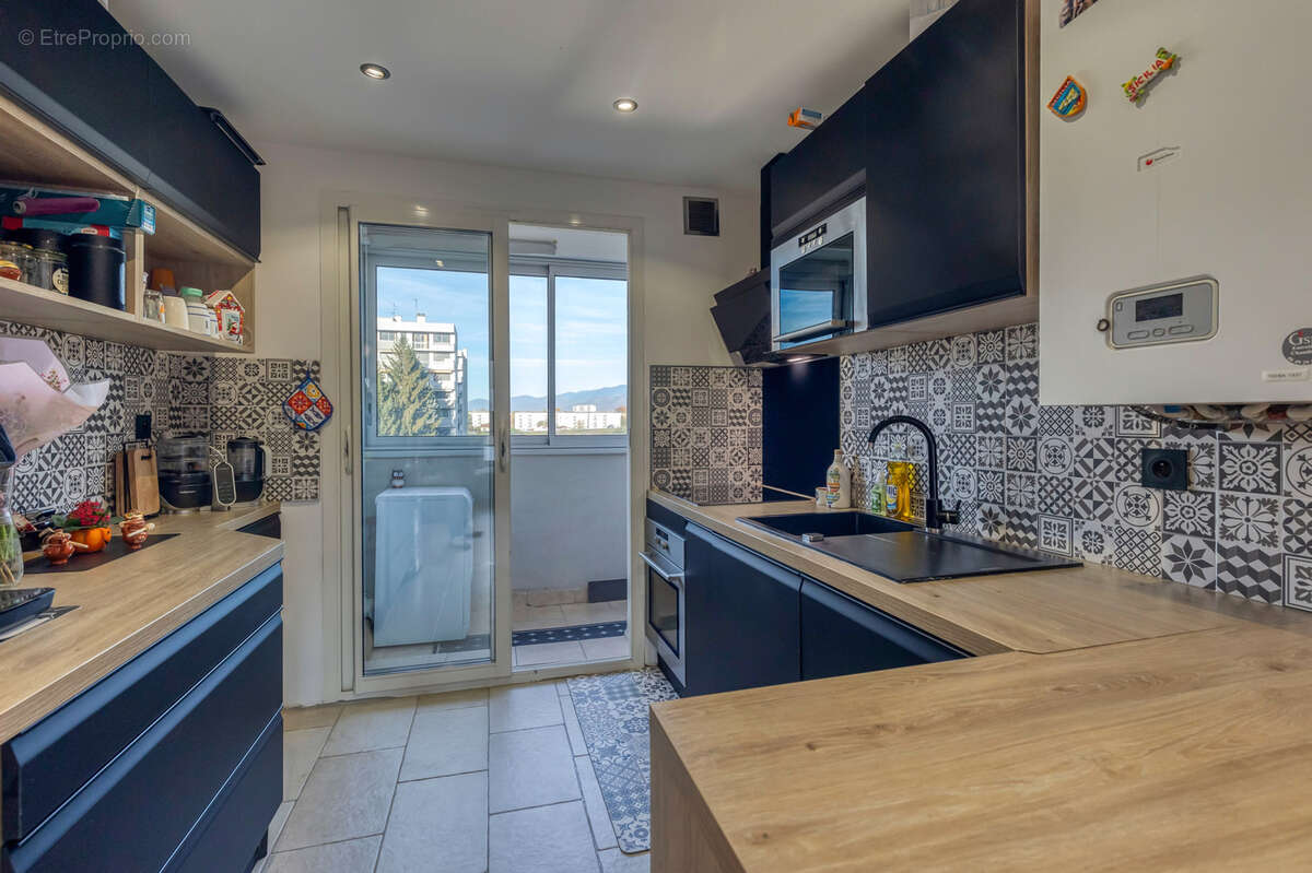 Appartement à SAINT-MARTIN-D&#039;HERES