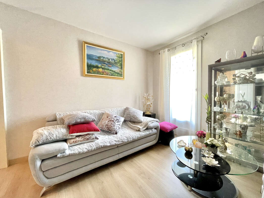 Appartement à HEROUVILLE-SAINT-CLAIR