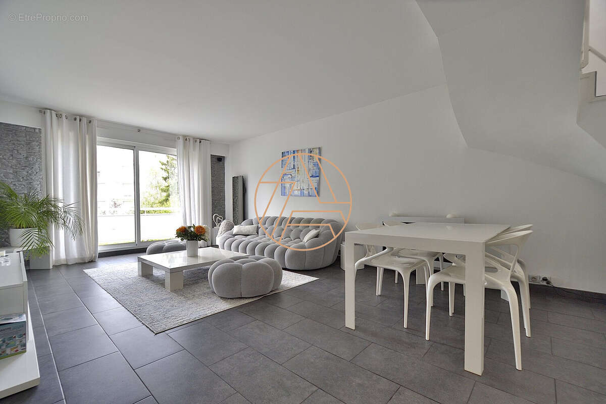 Appartement à SAINT-MAUR-DES-FOSSES