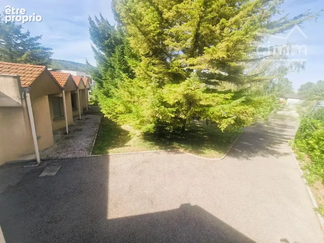 BOURGOIN-JALLIEU – BIEN RARE ! 381,50 m² sur 1 528 m² : maison de fonction 85,50 m² + 6 bureaux + garage – Fort potentiel locati - photo 26