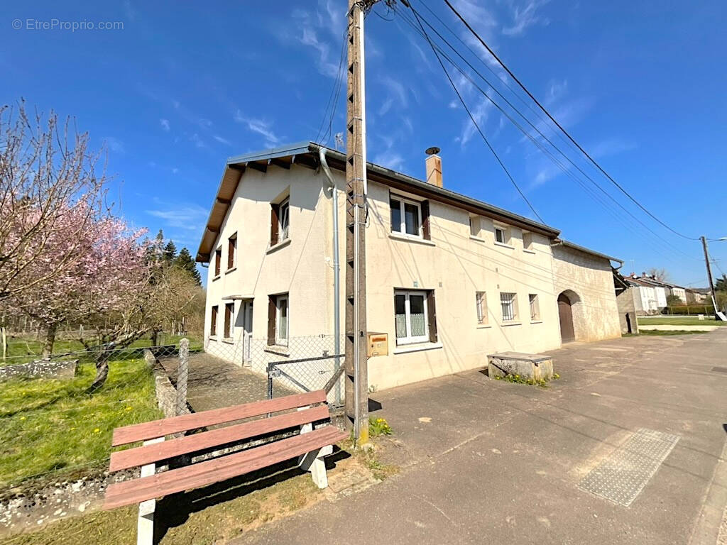 Maison à CORRE