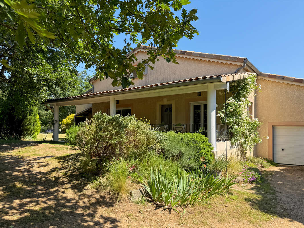 Maison à AILHON