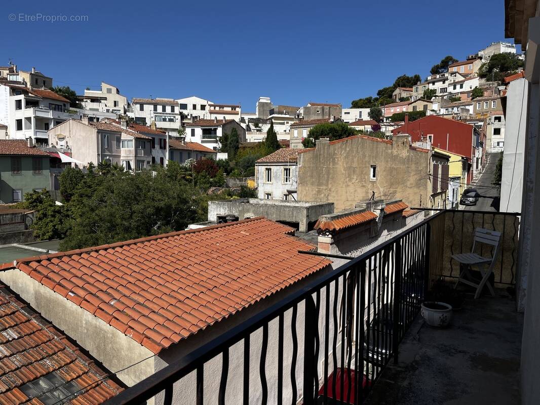 Appartement à MARSEILLE-6E