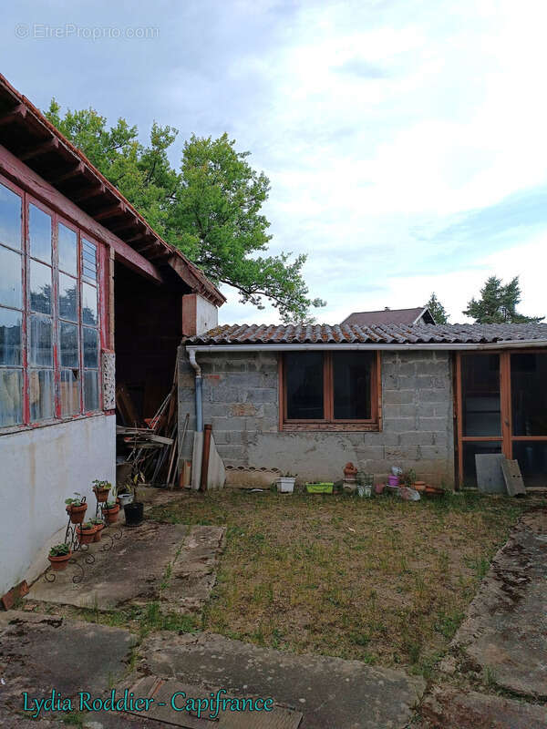 Maison à PUY-GUILLAUME