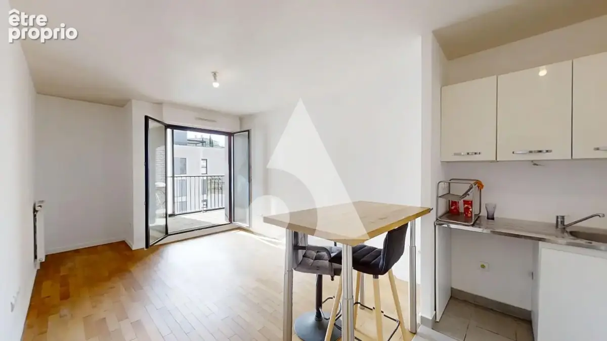 Appartement de deux pièces avec loggia et parking à Colombes - photo 2