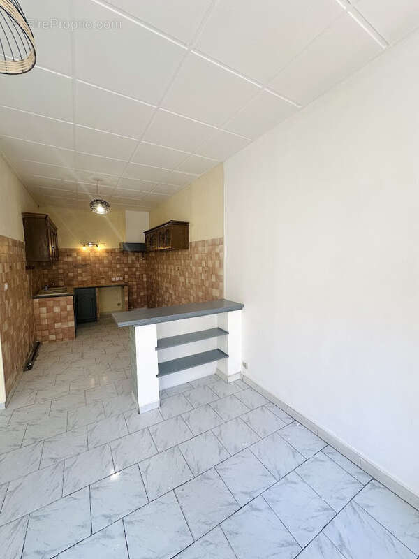 Appartement à MARSEILLE-6E