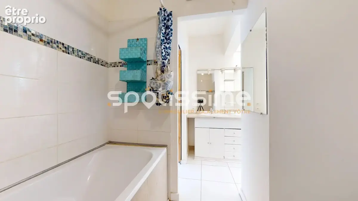 Pomérols  maison de village t3 90 m²  balcon  vue sur les toits et le clocher - photo 8