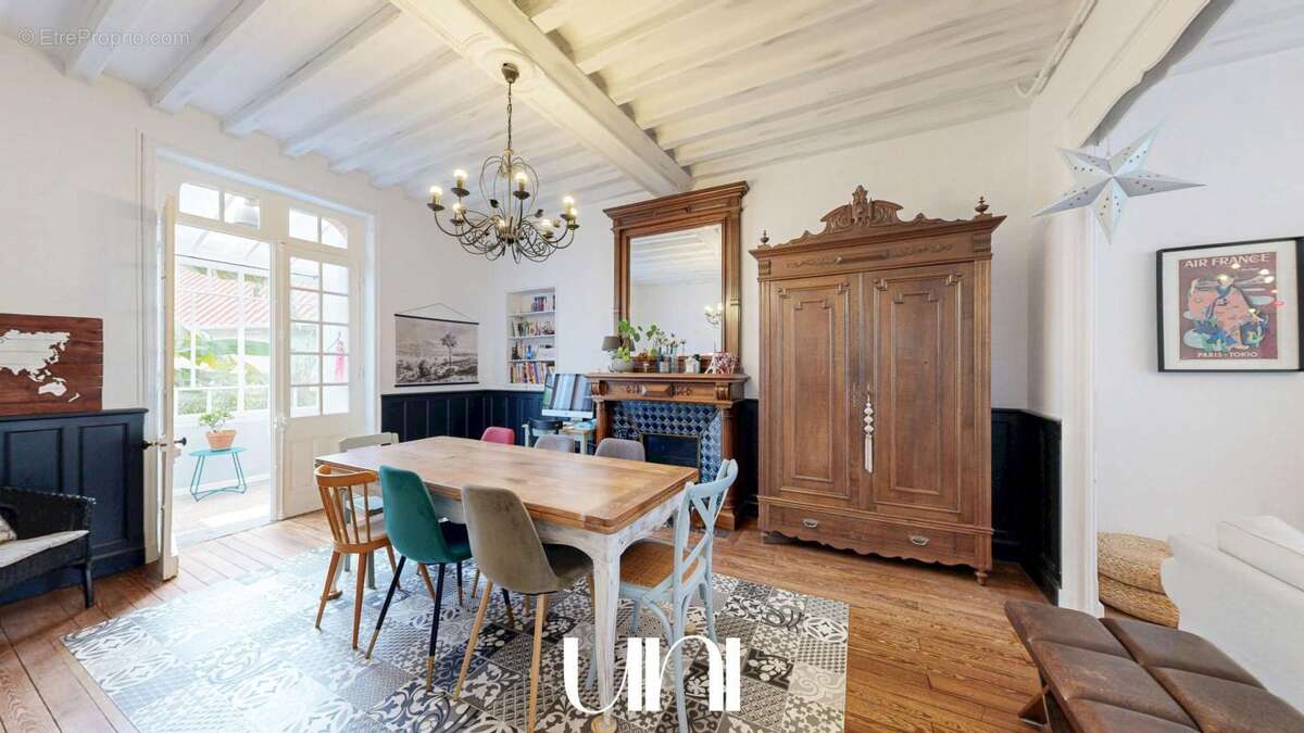 Maison à MEZIDON-CANON