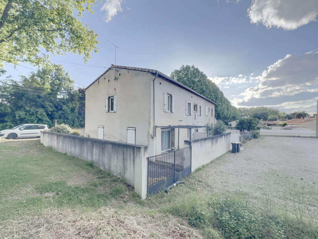 Maison à SOUAL
