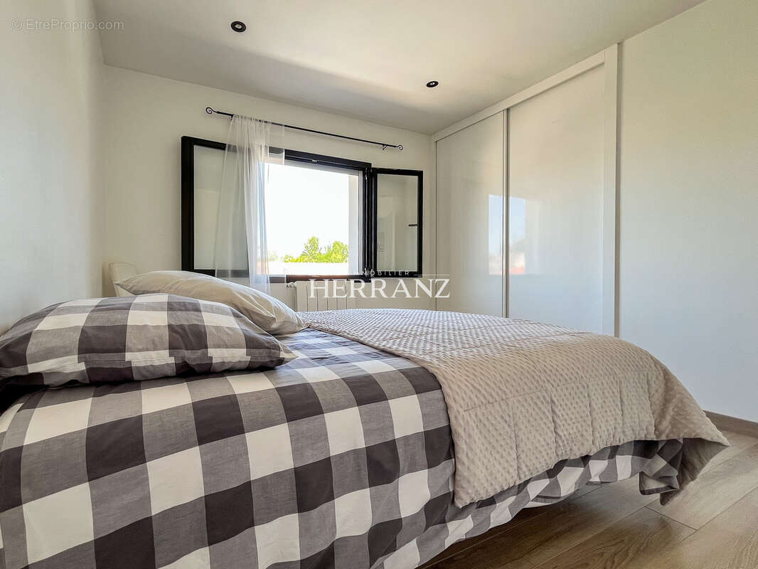 Villenave-d'Ornon   Élégante maison contemporaine de 150 m2 avec piscine et jardin paysagé - photo 7