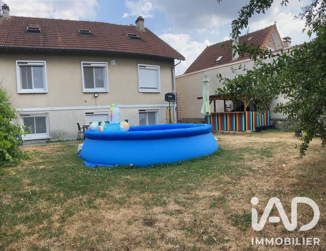 Photo 1 - Maison à RIS-ORANGIS
