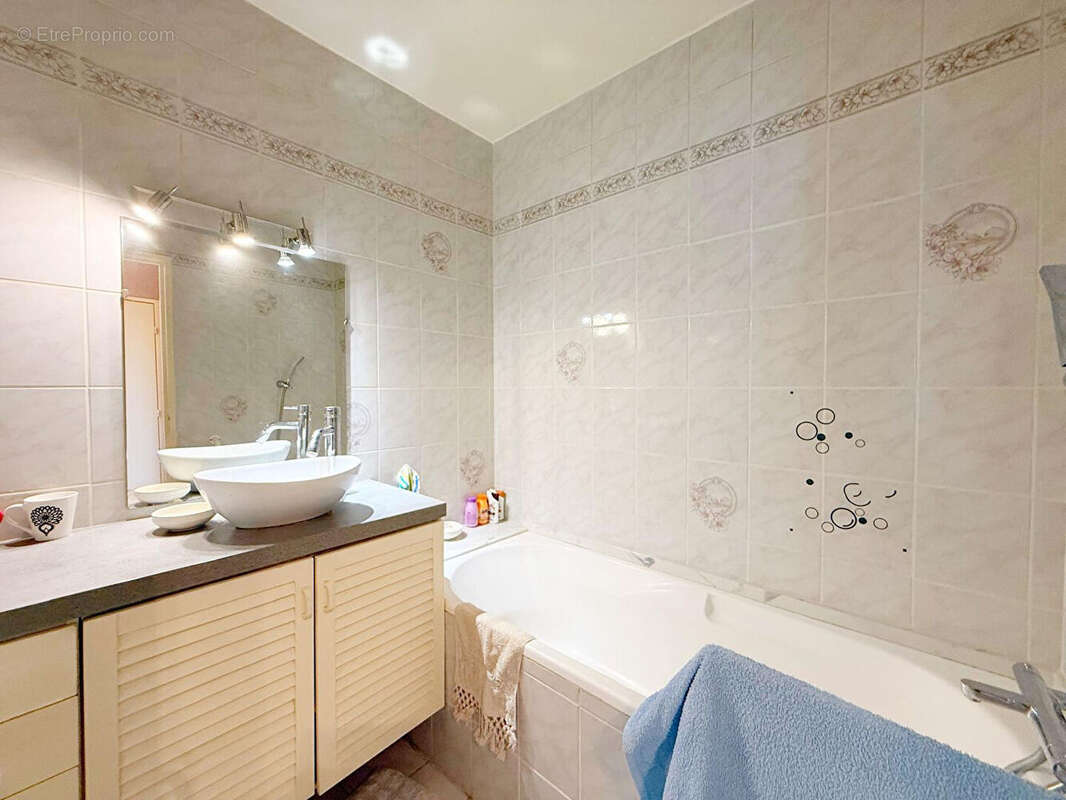 Appartement à NANTERRE