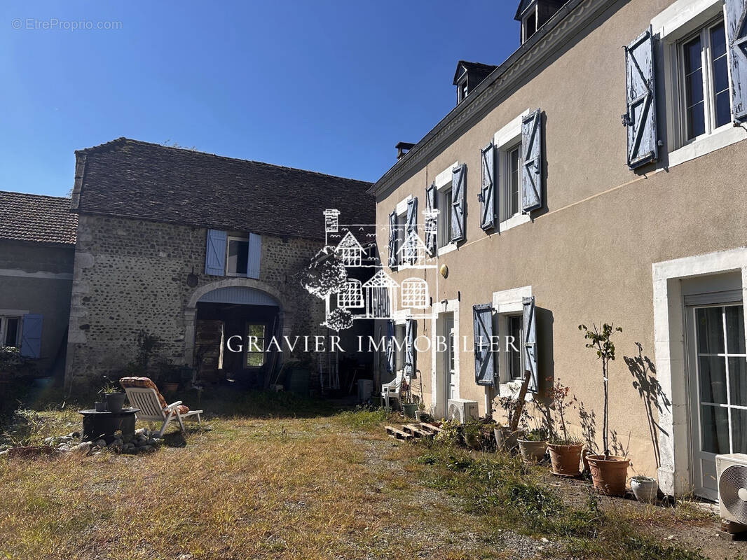 Maison à SARPOURENX