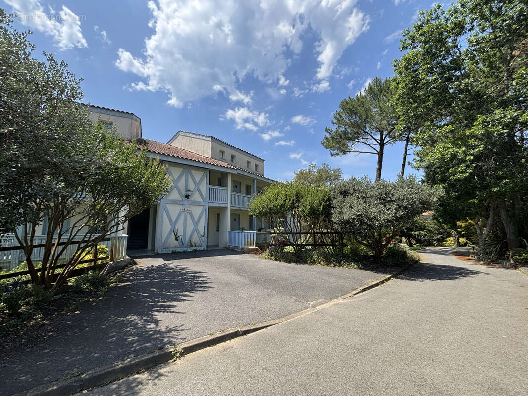 Appartement à MOLIETS-ET-MAA