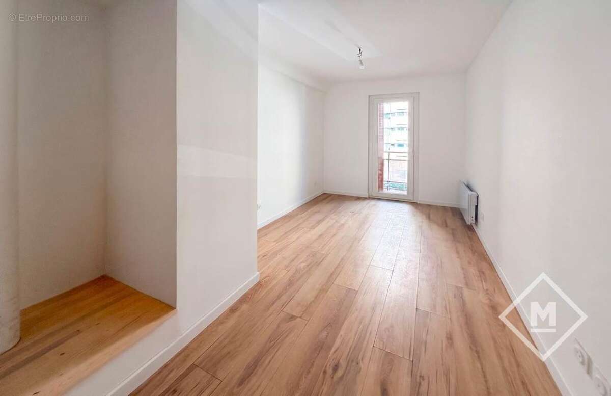 Appartement à MARSEILLE-4E