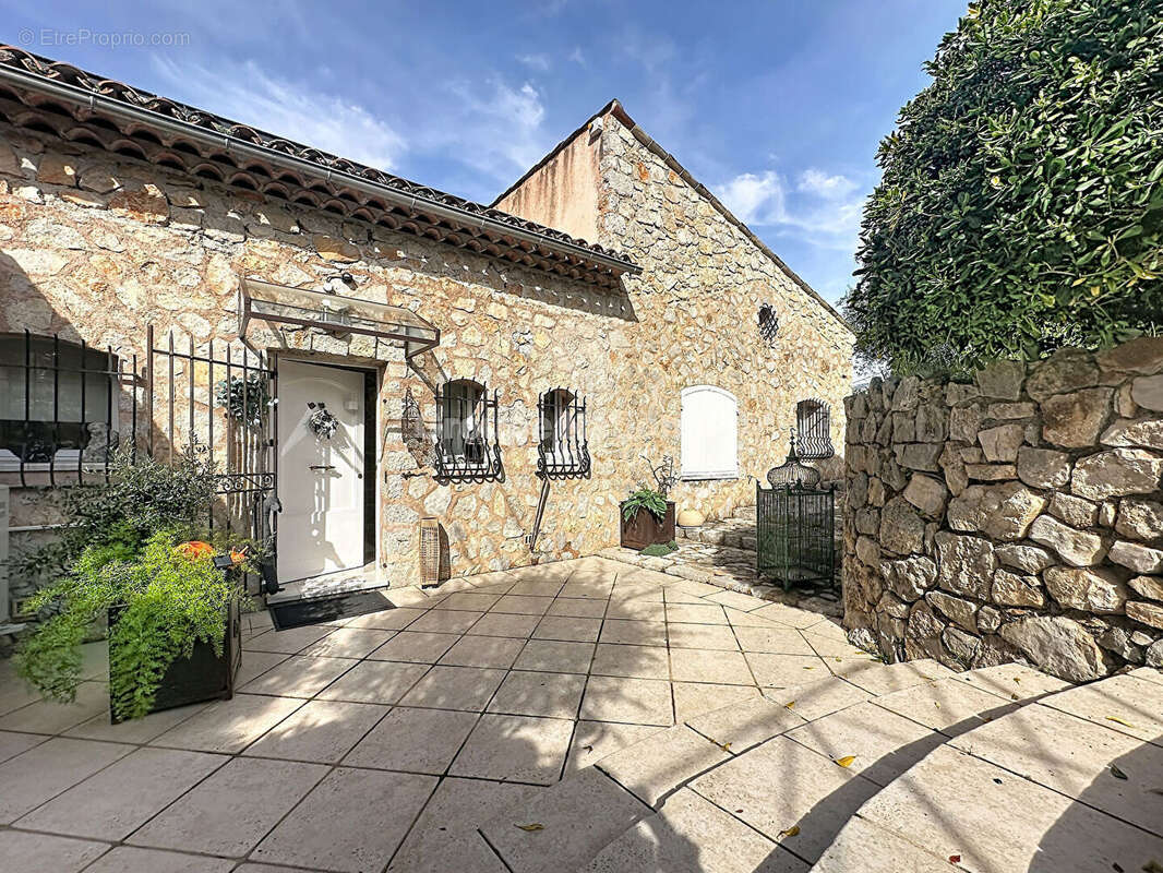 Maison à AURIBEAU-SUR-SIAGNE