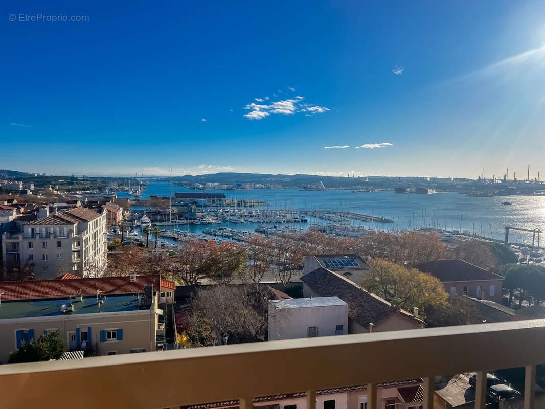 Appartement à PORT-DE-BOUC