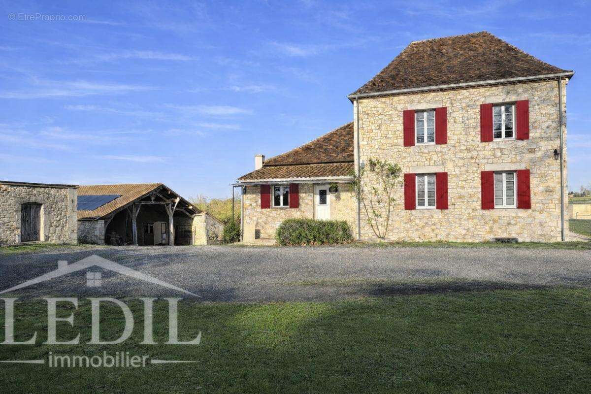 Maison à MONVIEL