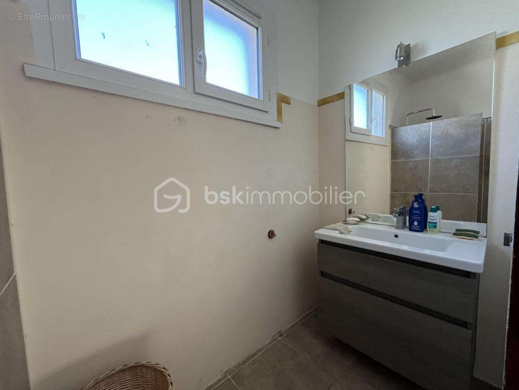 Maison à COURNONTERRAL