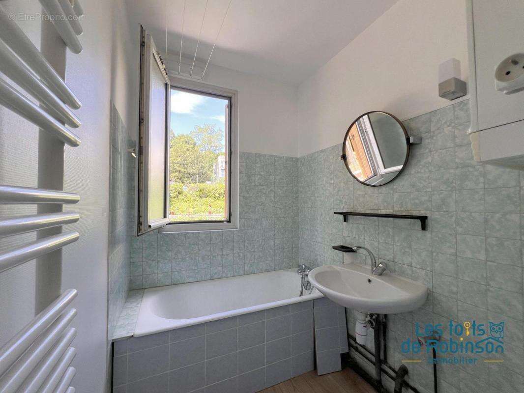Appartement à LE PLESSIS-ROBINSON